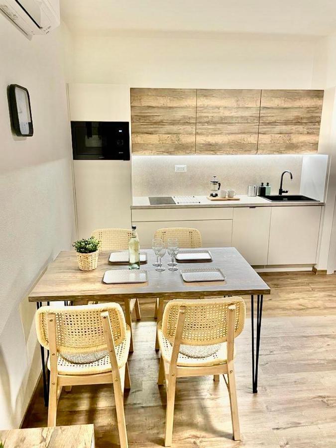 Sardegna Appartamenti, Via Sedini Trinità dʼAgultu Екстериор снимка