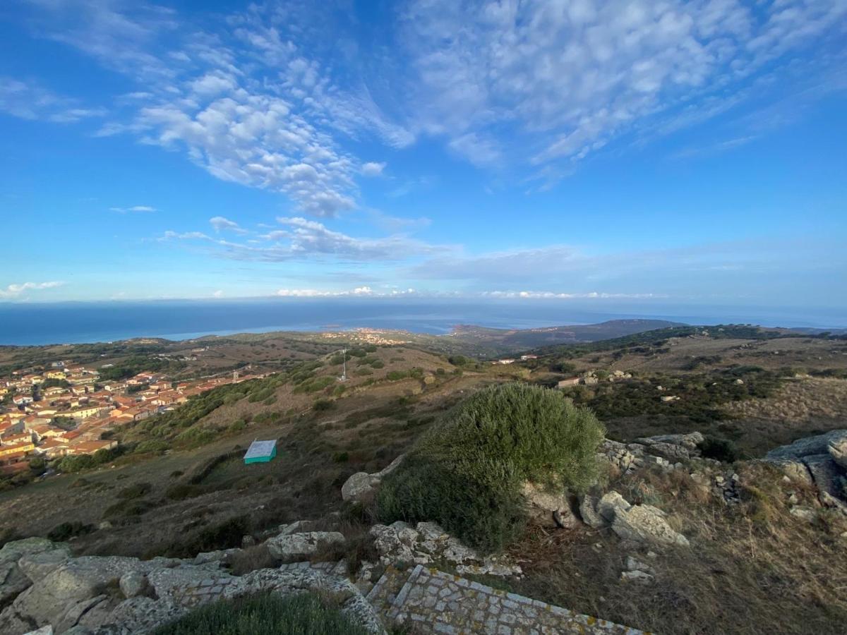 Sardegna Appartamenti, Via Sedini Trinità dʼAgultu Екстериор снимка